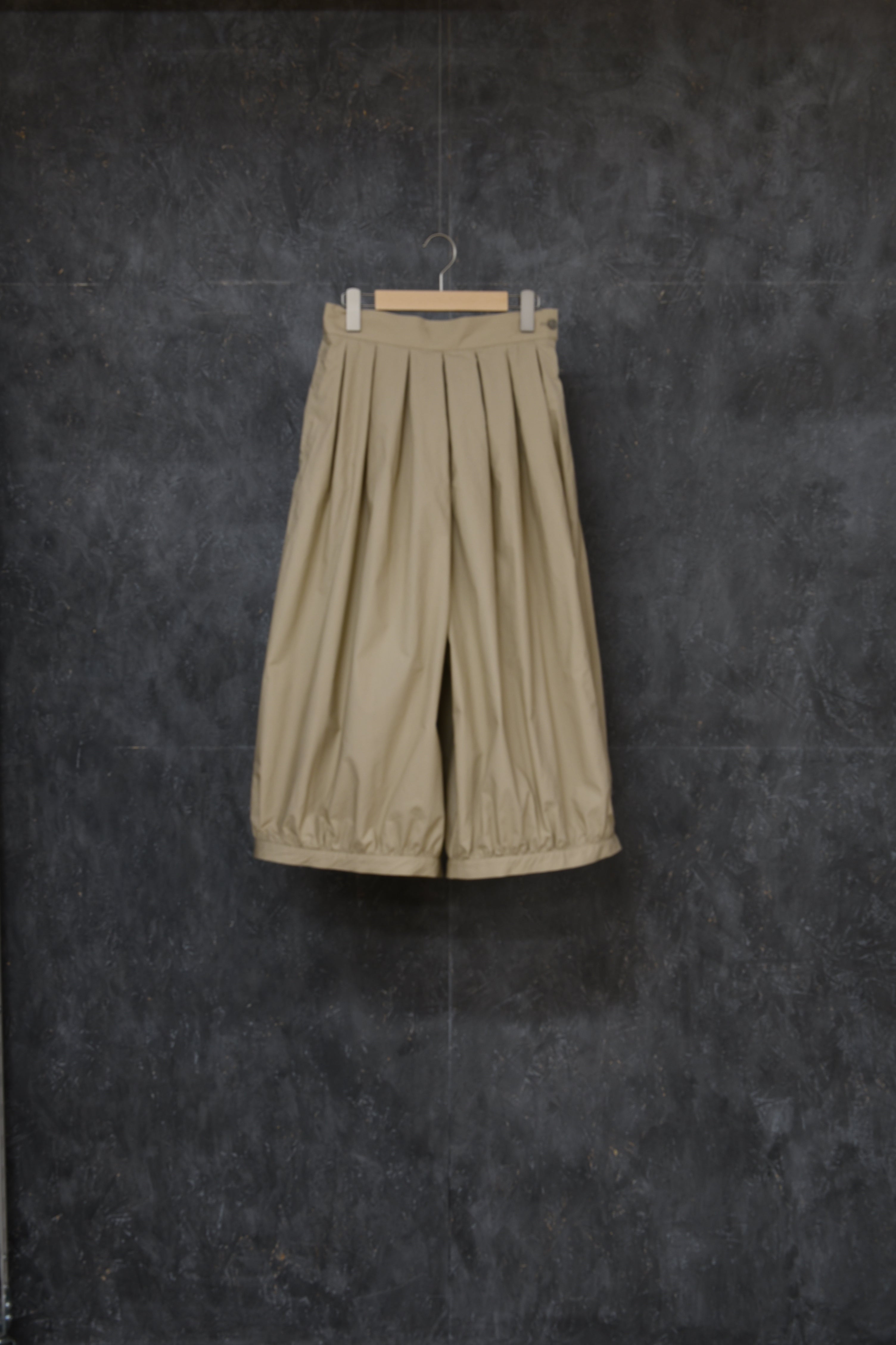 バルーンパンツ ベージュ